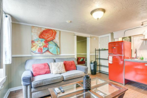 Cozy Galveston Apt with Patio Close to The Strand!